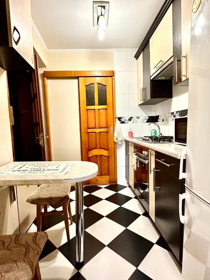 Romantic Apartments- In Historical Center Lviv Exterior foto